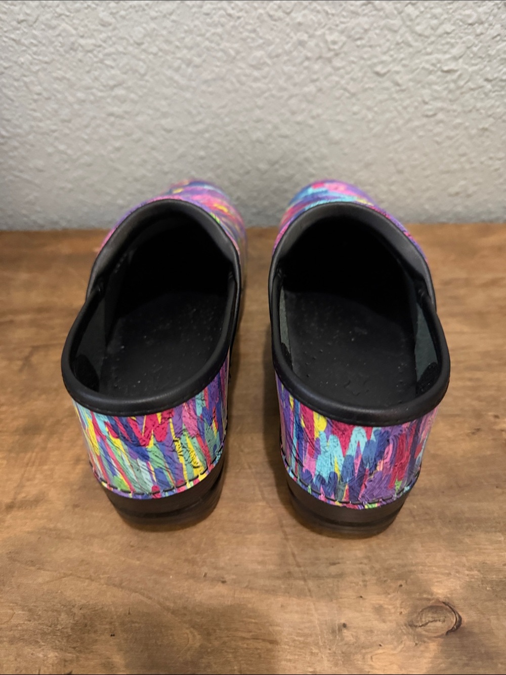 Dansko Women’s Multicolor Brushstroke Clogs size 38 7.5/8 - Picture 4 of 7
